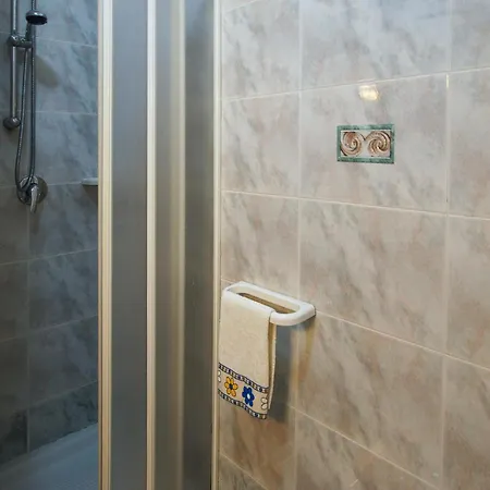 Casa vacanze Awesome In Di Numana *