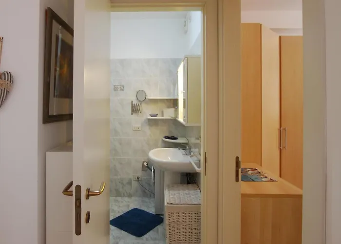 Vakantiehuis Awesome In Di Numana