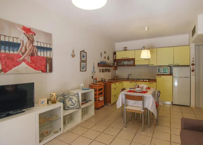 Vakantiehuis Awesome In Di Numana *